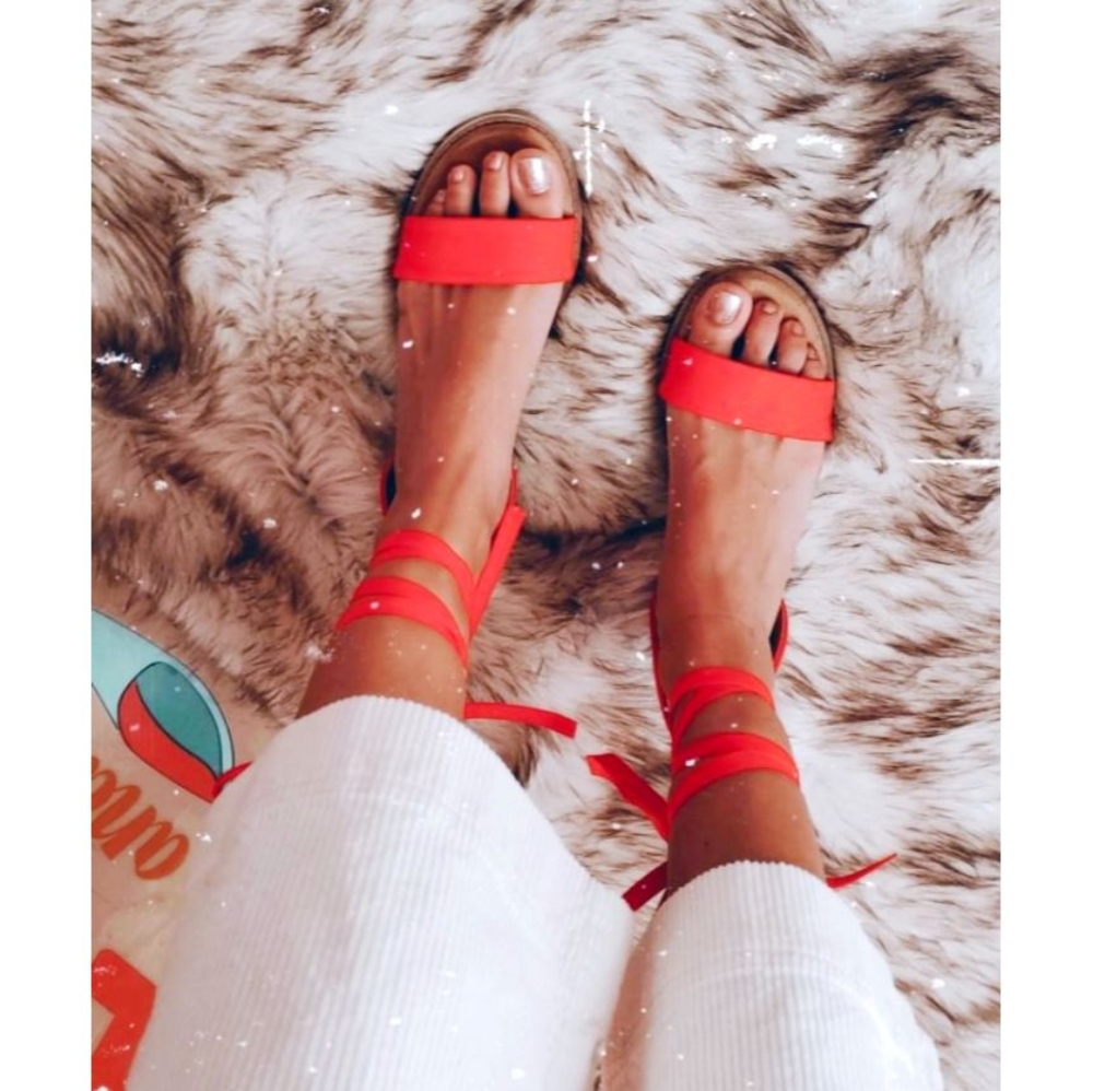 🚨//The Rosalia// red lace up sandal